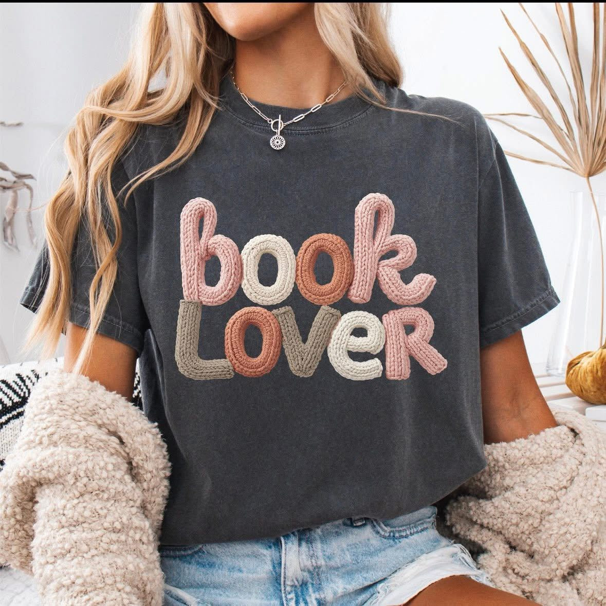 #348a Faux yarn book lover