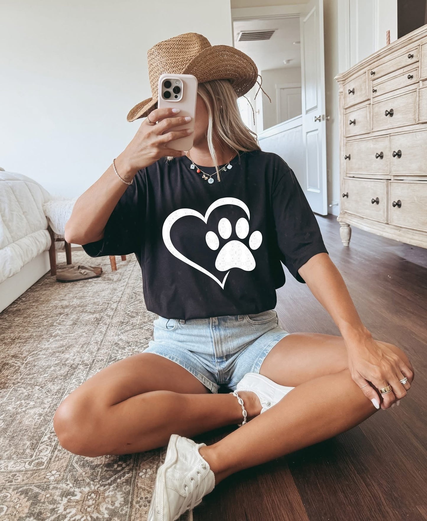 #383a Paw print in heart