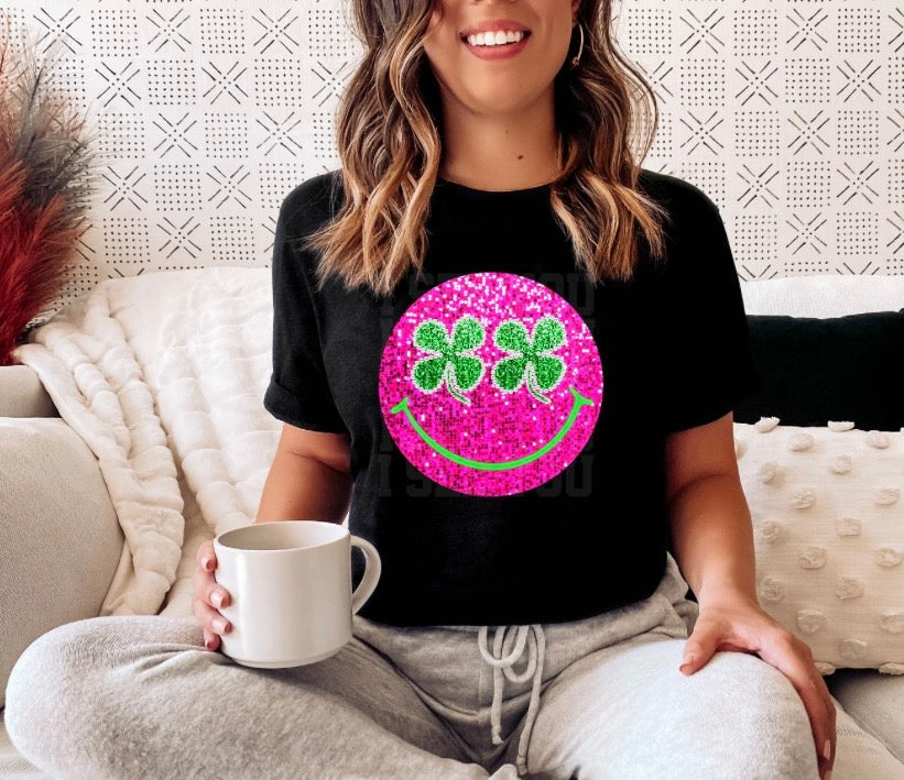 #418a Shamrock eyes smiley