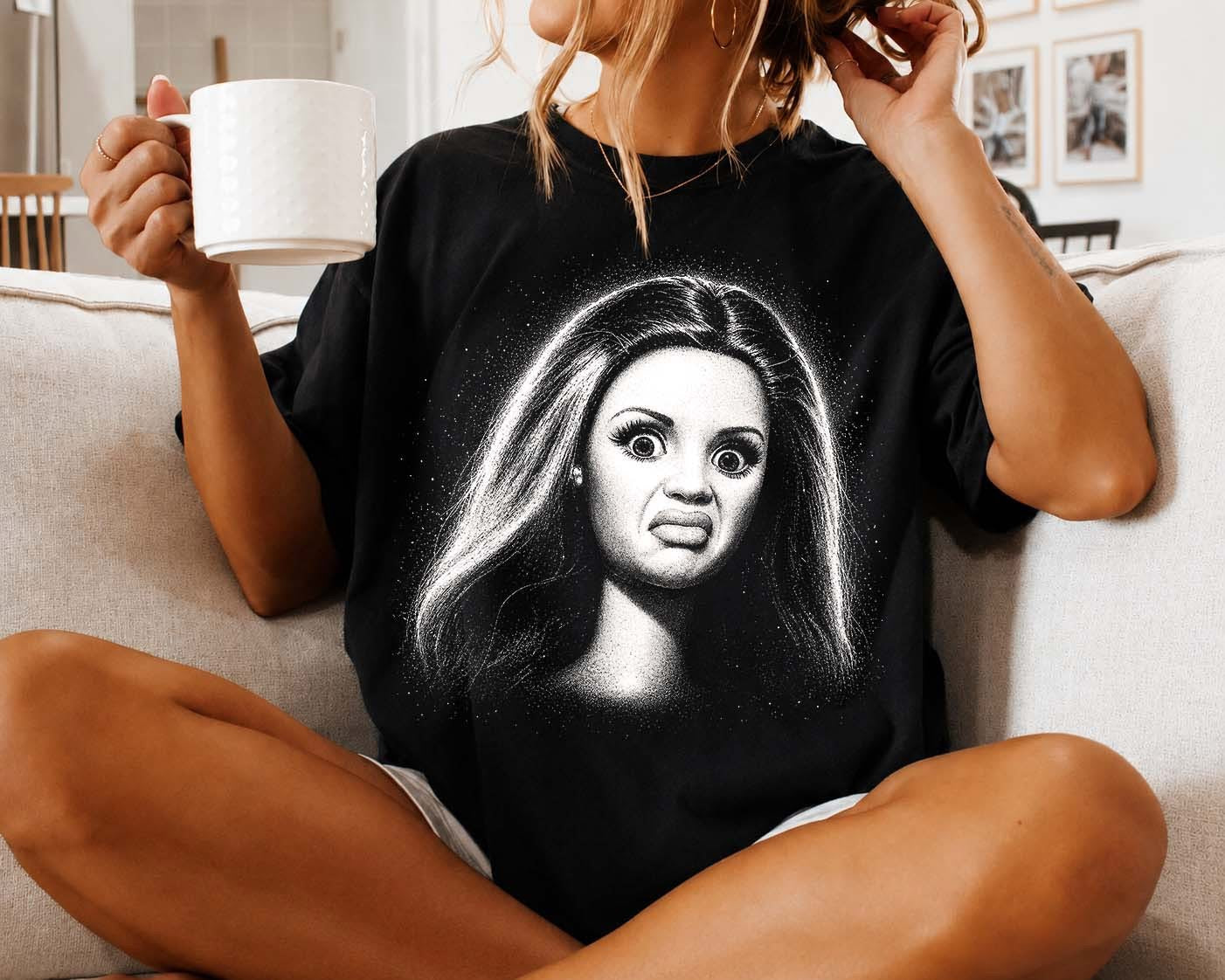 #1274a Two tone girl